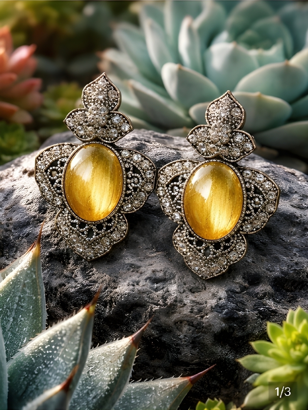 Dive-in Dangle Earrings